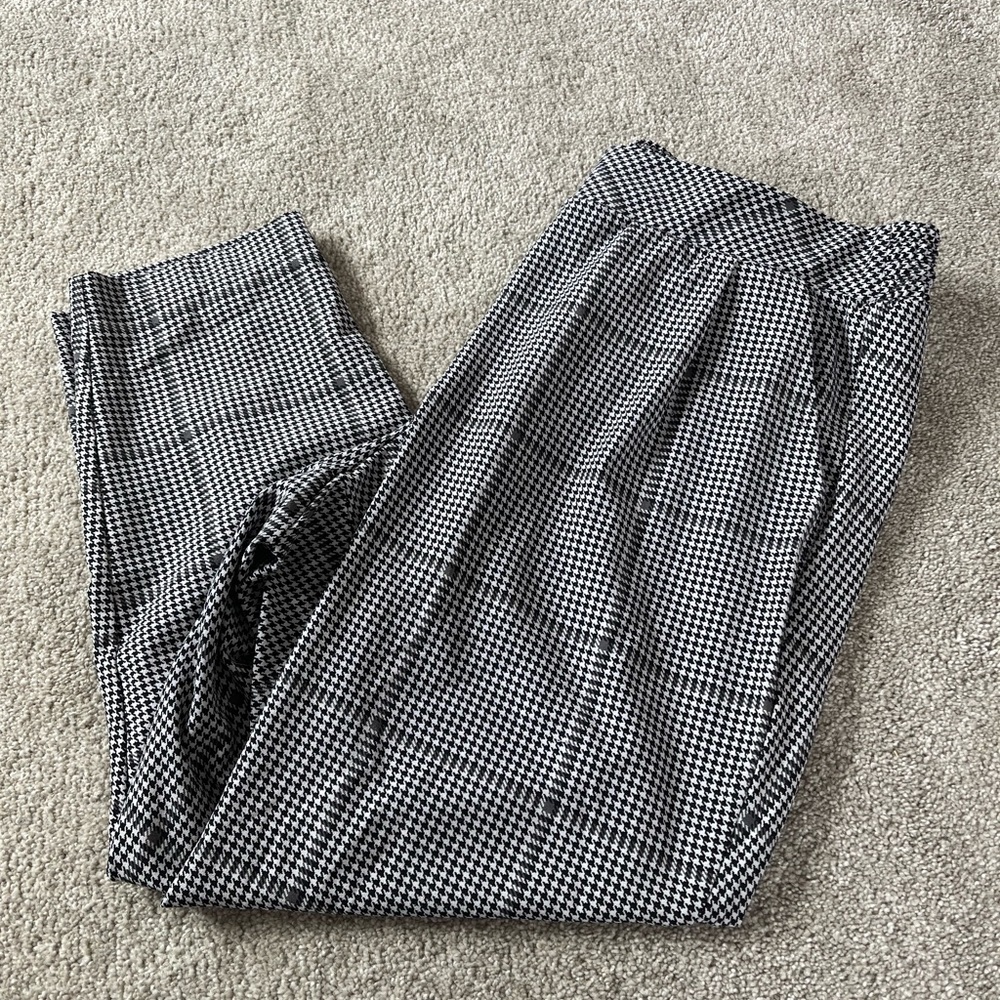1X Torrid black and gray plaid pants with elastic waist